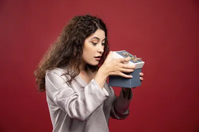 Ada Apa Sih di Blind Box Sampai Orang Susah Berhenti Coba Lagi?